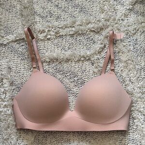 NWT Victoria’s Secret Dream Angels Padded Wireless Bra 32D Pink Nude